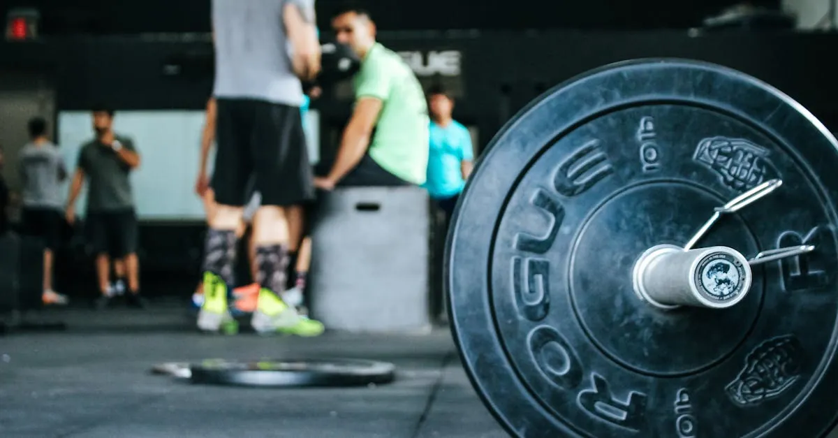 ¿Son las máquinas de gimnasio mejores que el peso libre para ganar masa muscular?